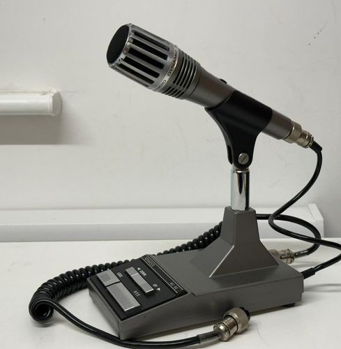 Second Hand Yaesu MD-100A8X Desktop Microphone | Radioworld