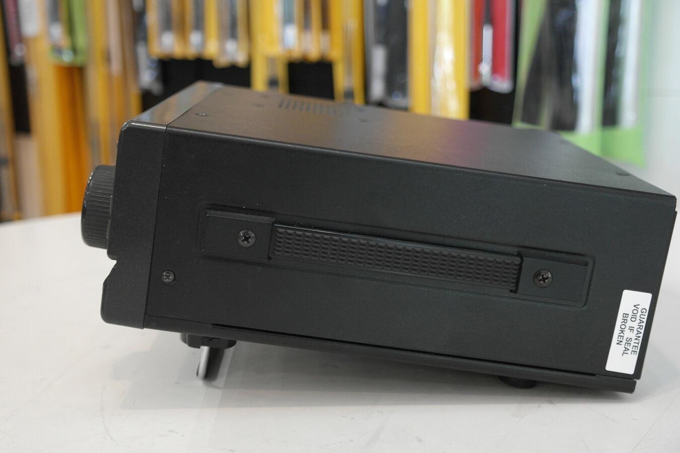 Yaesu FRG-100 communications receiver front panel close up