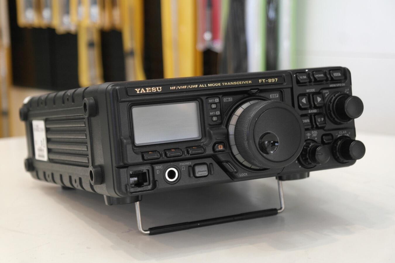 Yaesu FT-897Dトランシーバー ブラック SOLD! USED YAESU FT-897D