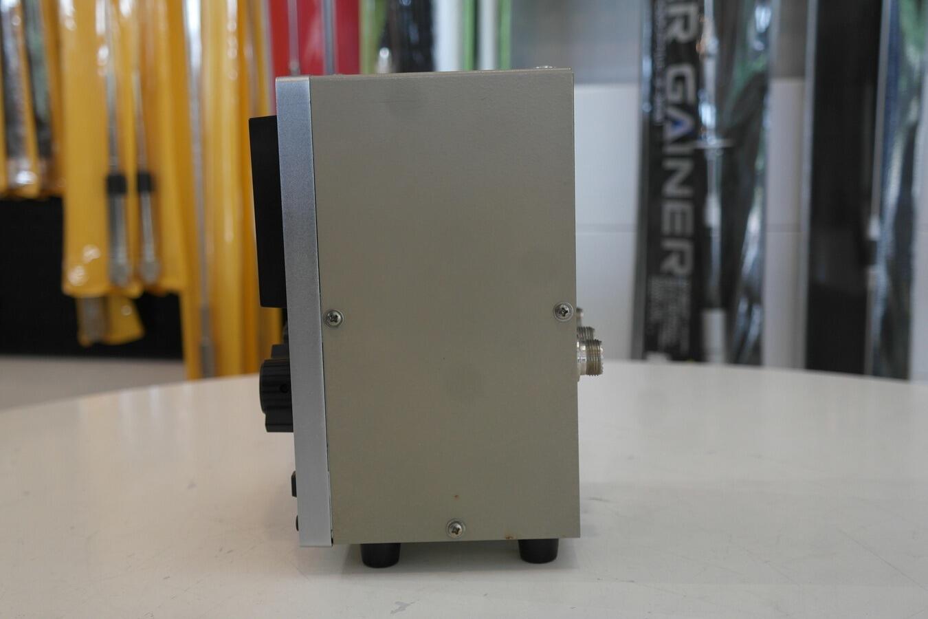 Trio PF-810 rear connection ports and terminals