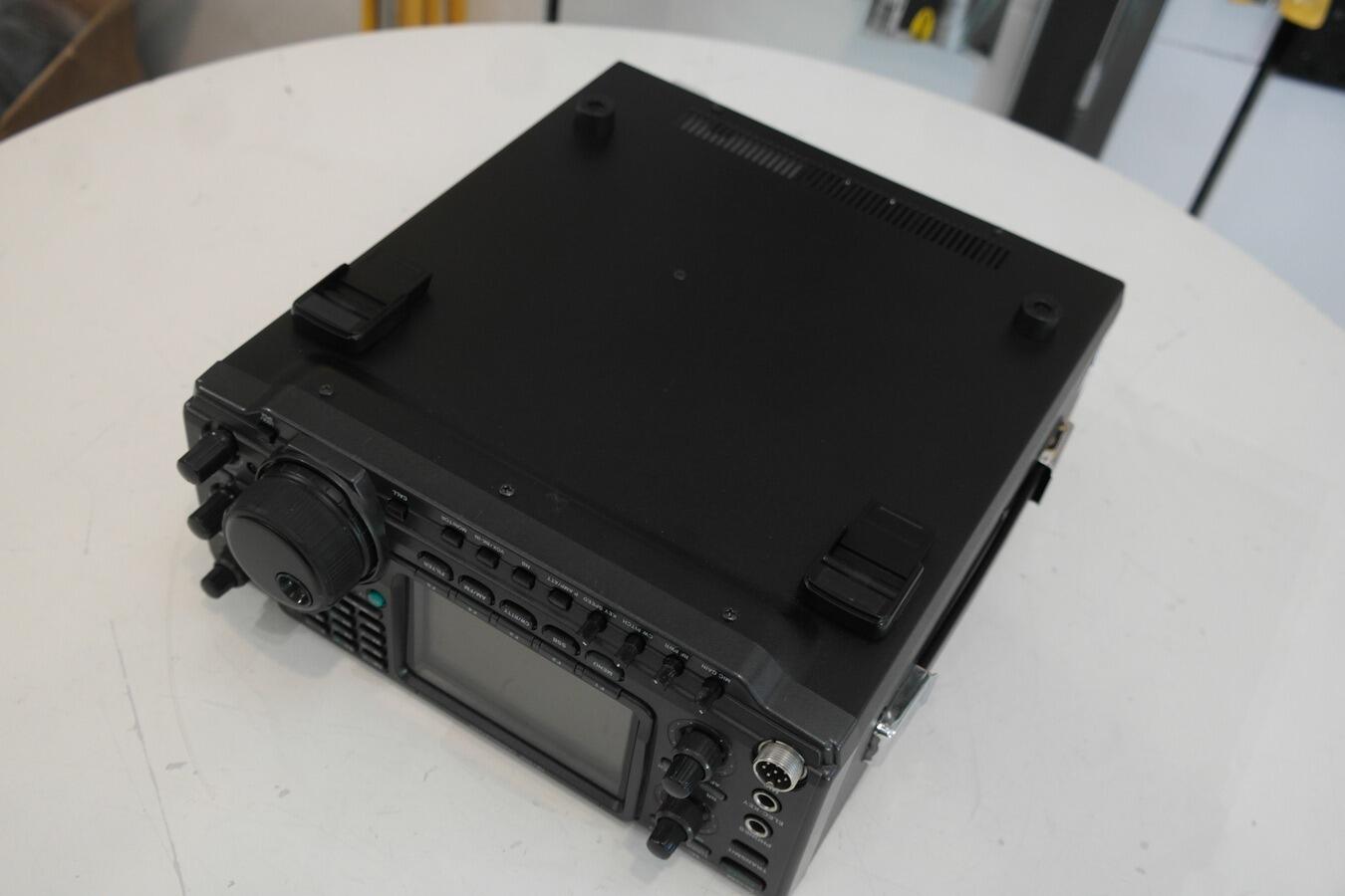 Second Hand Icom IC-7400 HF/6m/2m Transceiver – 100W All-Mode Base