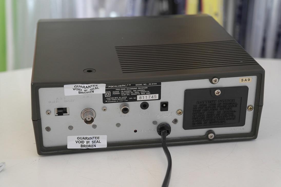 Second Hand Realistic Pro-2005 VHF/UHF Scanner - Radioworld