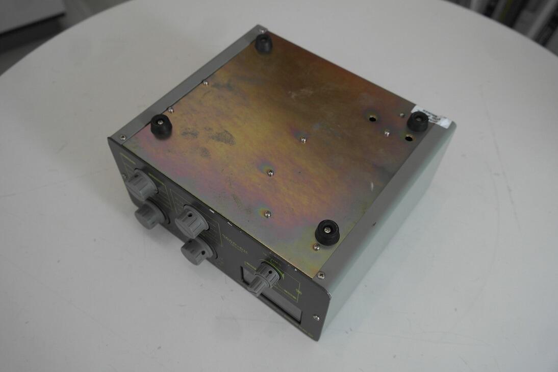Second Hand Tokyo Hy Power HC-400L Manual Antenna Tuner Second Hand Tokyo Hy Power HC-400L Manual Antenna Tuner