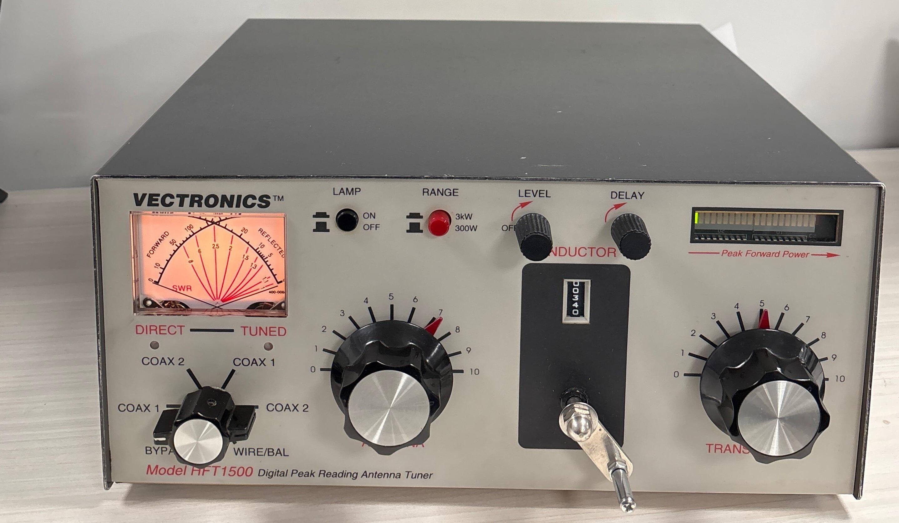 カメラ Second Hand Vectronics HFT-1500 1.8-30MHz Antenna Tuner