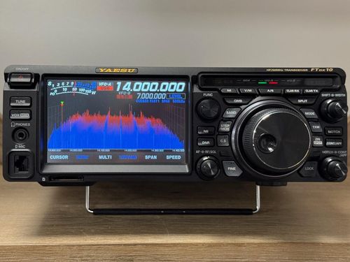 トランシーバー YAESU FTDX-10 yaesu-ftdx-10-barnasapka.png.