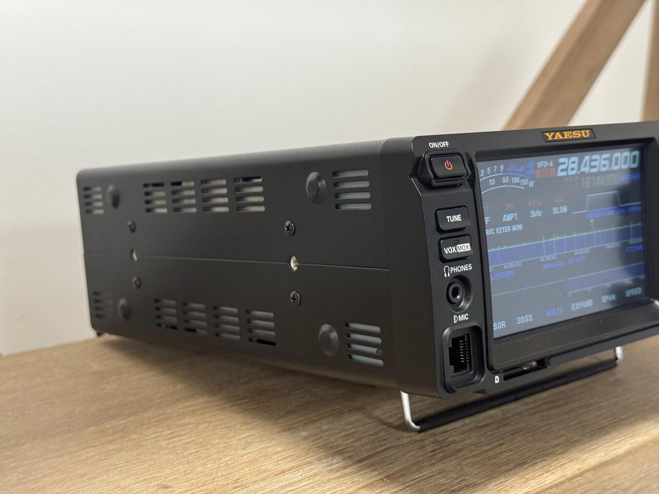 Second-hand Yaesu FTDX10 HF SDR transceiver - Radioworld UK
