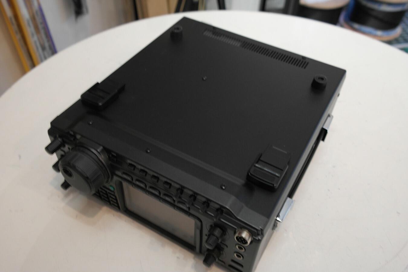 Second Hand Icom IC-7400 HF/6m/2m Transceiver – 100W All-Mode Base