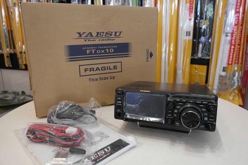 Yaesu FTDX10 HF SDR transceiver front panel view