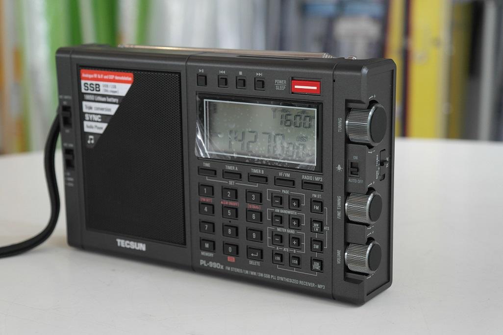 Second Hand Tecsun PL990X Handheld DSP Shortwave Receiver - Radioworld UK