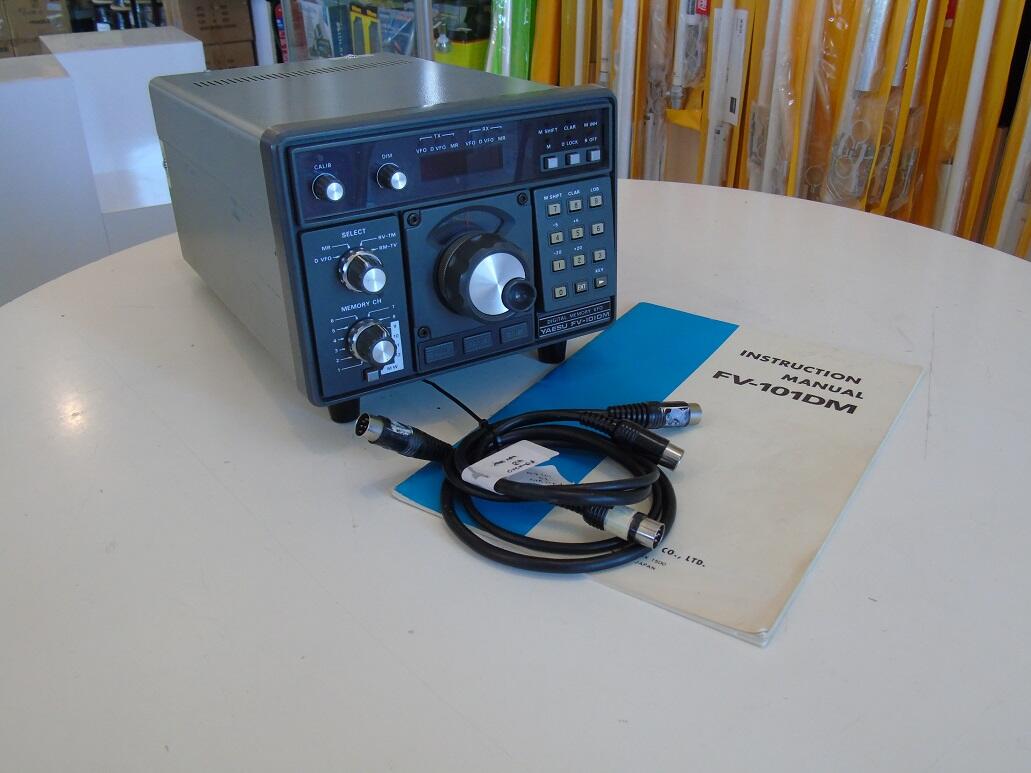 Second Hand Yaesu FV-101DM Digital Memory VFO - radioworld