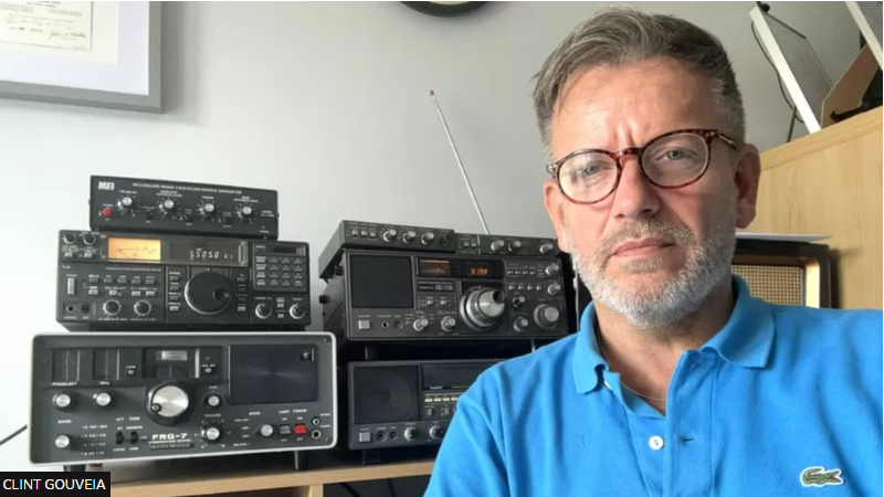 BBC - Long wave radio fans mourn fading frequencies.