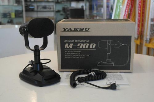 Second Hand Yaesu M-90D Desktop Microphone 1