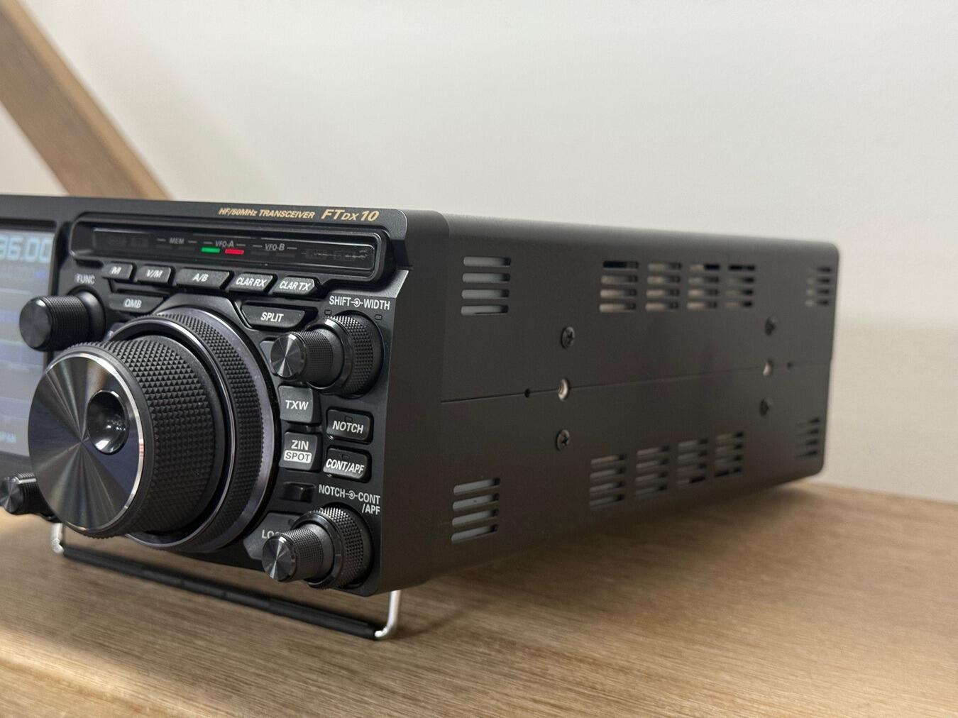 Second-hand Yaesu FTDX10 HF SDR transceiver - Radioworld UK
