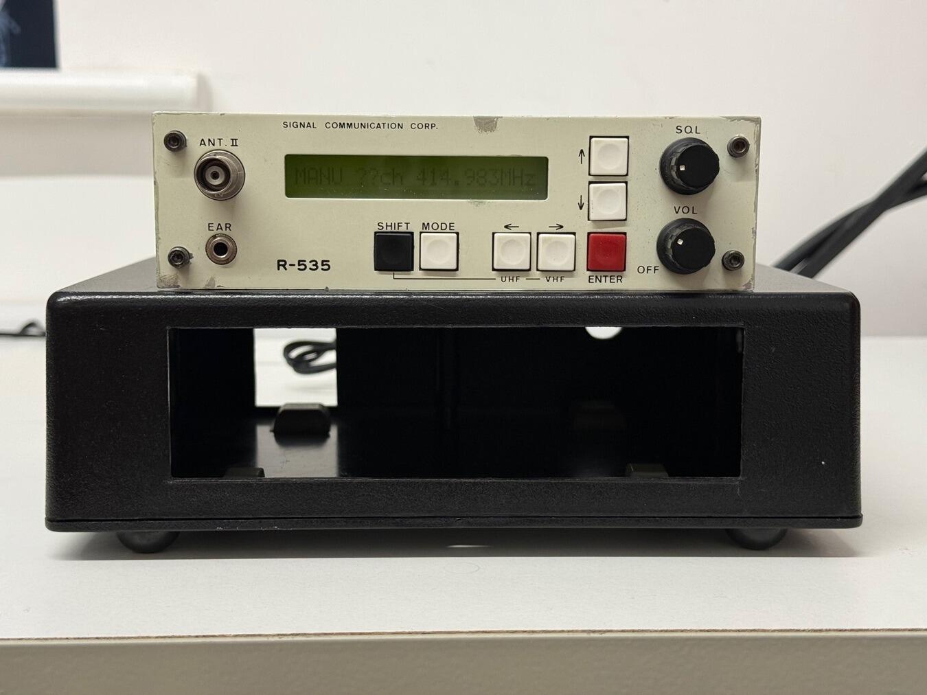 Second Hand Signal R535 Air Band Receiver – Classic Aviation Monitor