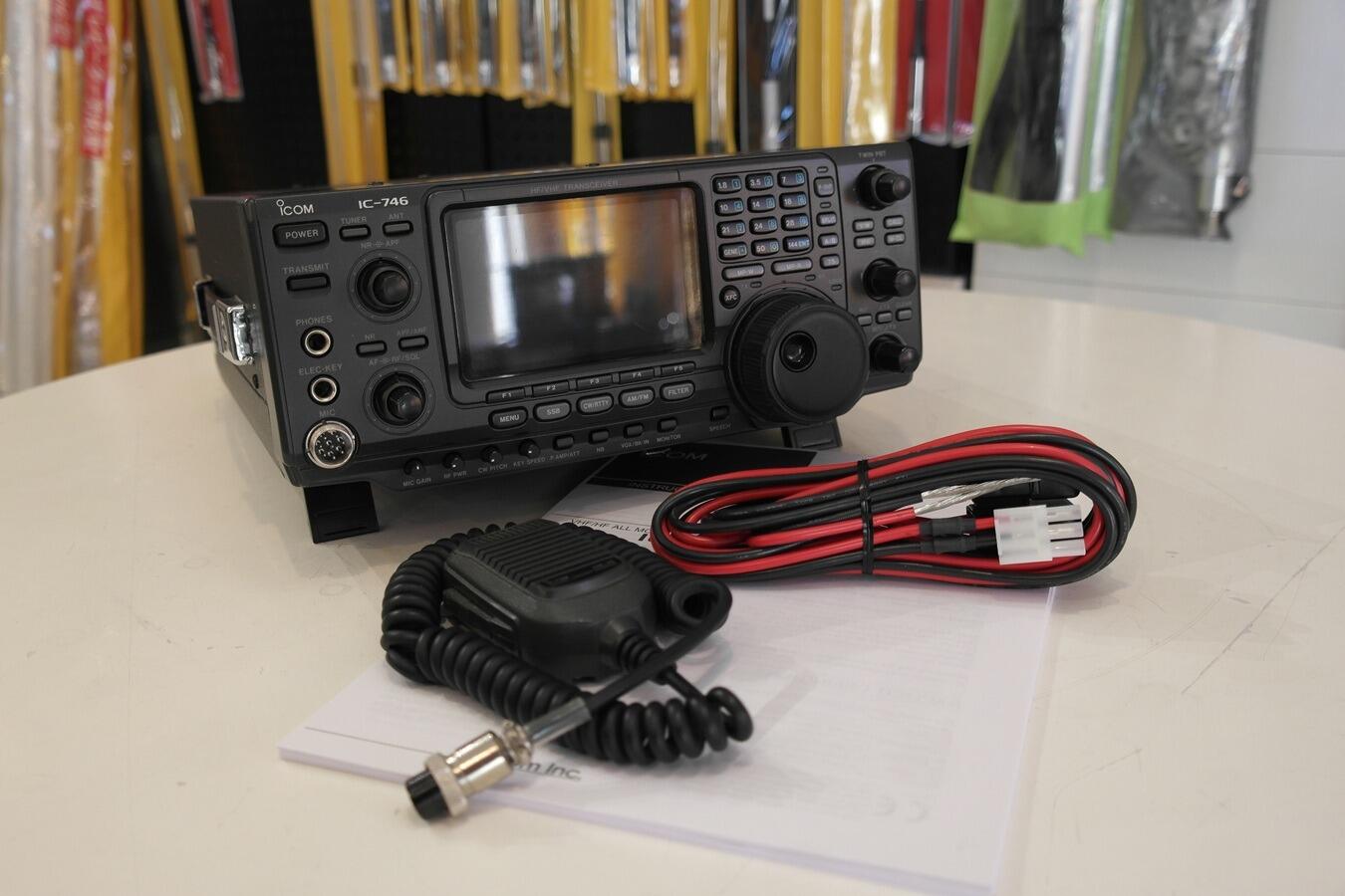 Used Icom IC-746 HF/6m 100W Transceiver | Radioworld UK
