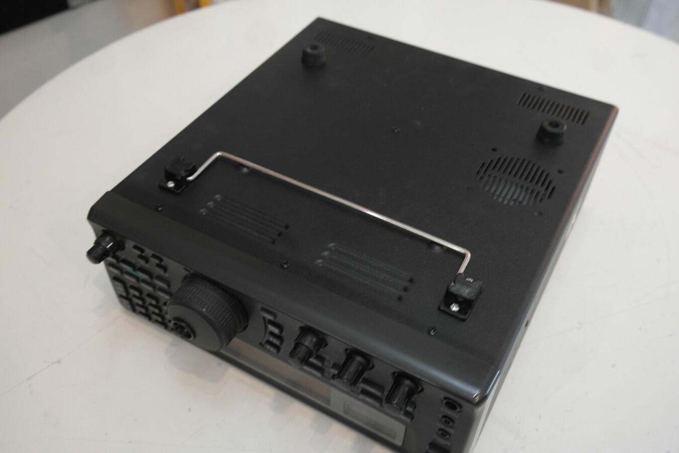Icom IC-R8500 used condition wideband communications receiver