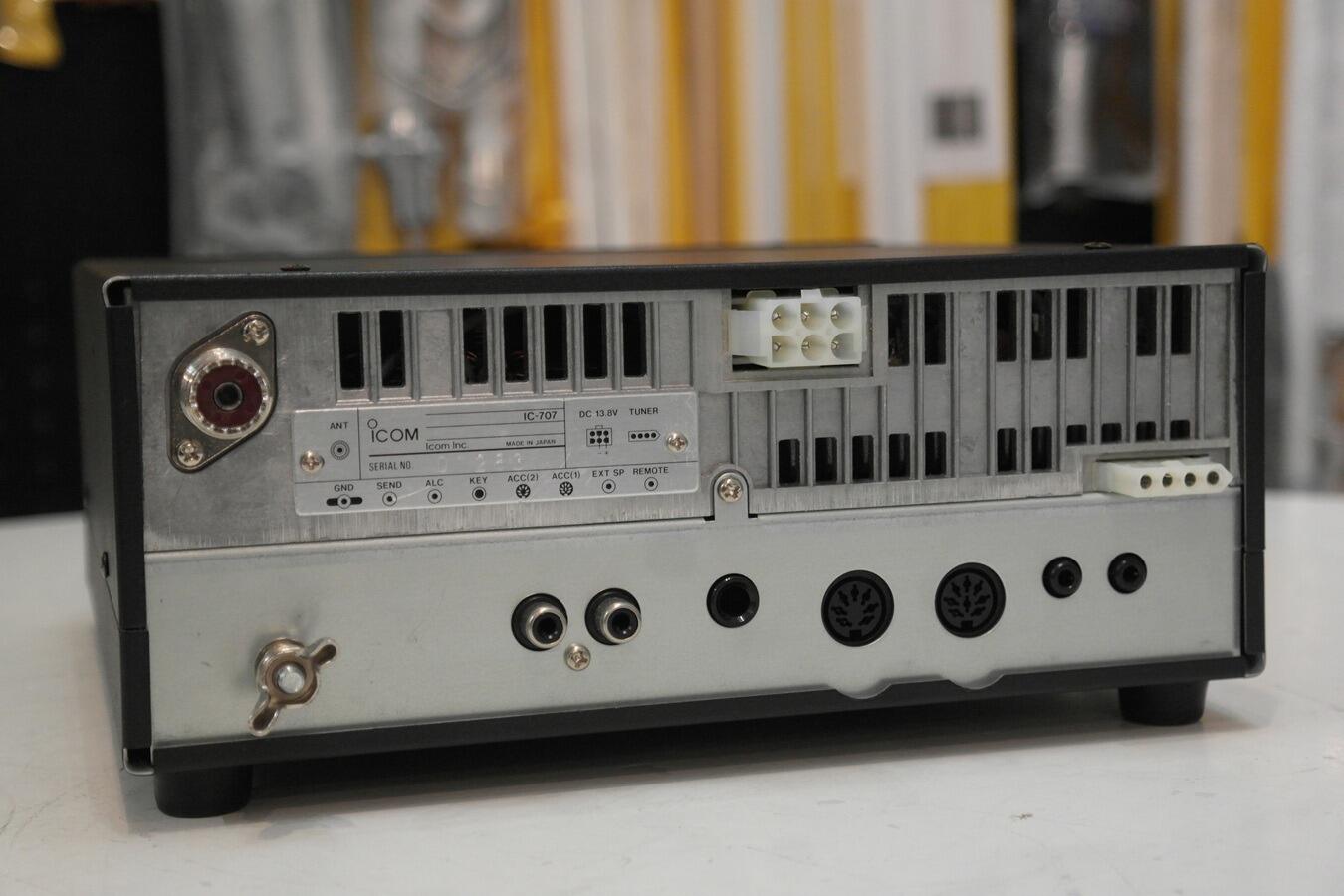 Icom IC-707 rear antenna and accessory connections