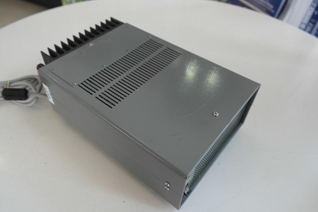 Second Hand Second Hand Yaesu FP-12 Linear Power Supply With Speaker 7
