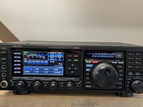 トランシーバー ICOM  50MHz TRANSCEIVER IC-736 Icom IC-736 HF Ham Radio Transceiver (Japanese Version @ 100