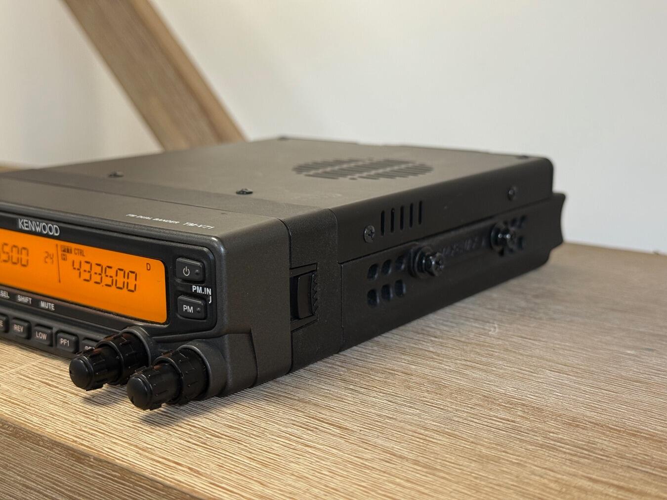 受信機 KENWOOD TM V71 FM DUAL BANDER Second Hand Kenwood TM-V71E VHF/UHF Mobile Transceiver | Radioworld UK