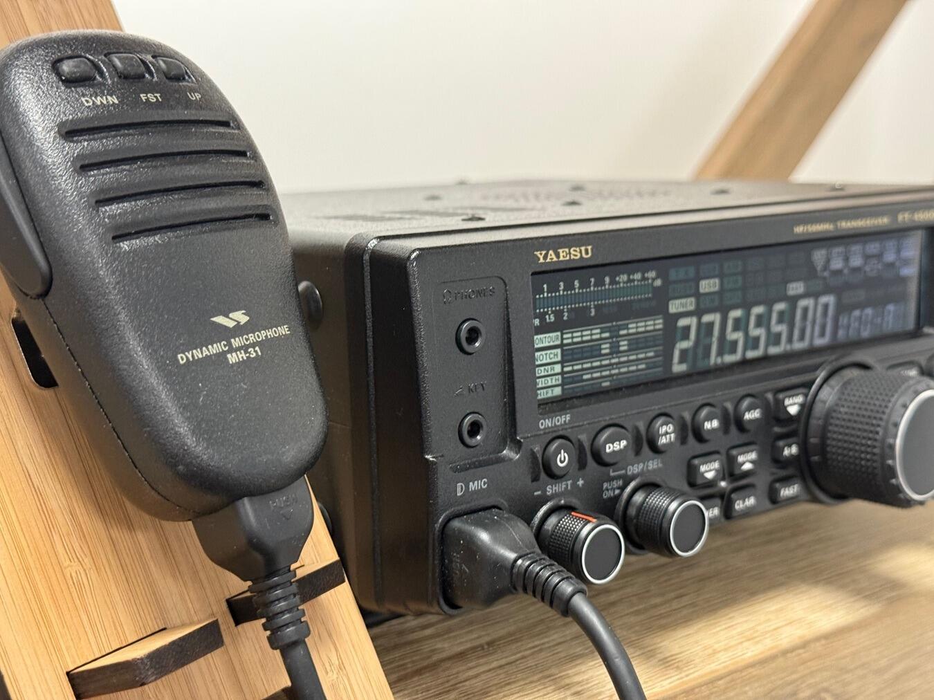 Second Hand Yaesu FT-450D HF Transceiver with ATU – 100W | Radioworld