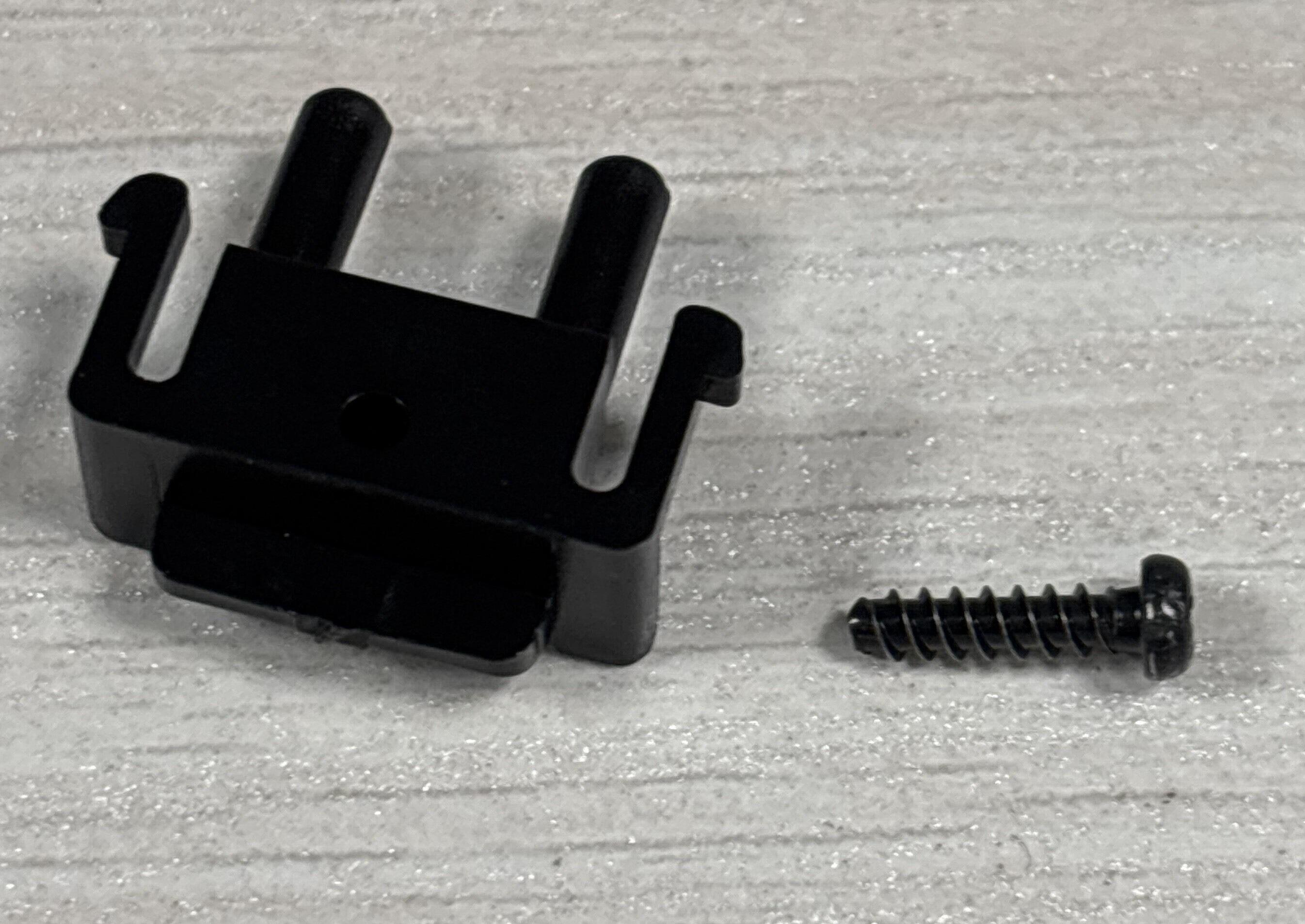 Yaesu U9900112 Taptite Screw M2x8B + Clip – FT-817 / FT-817ND