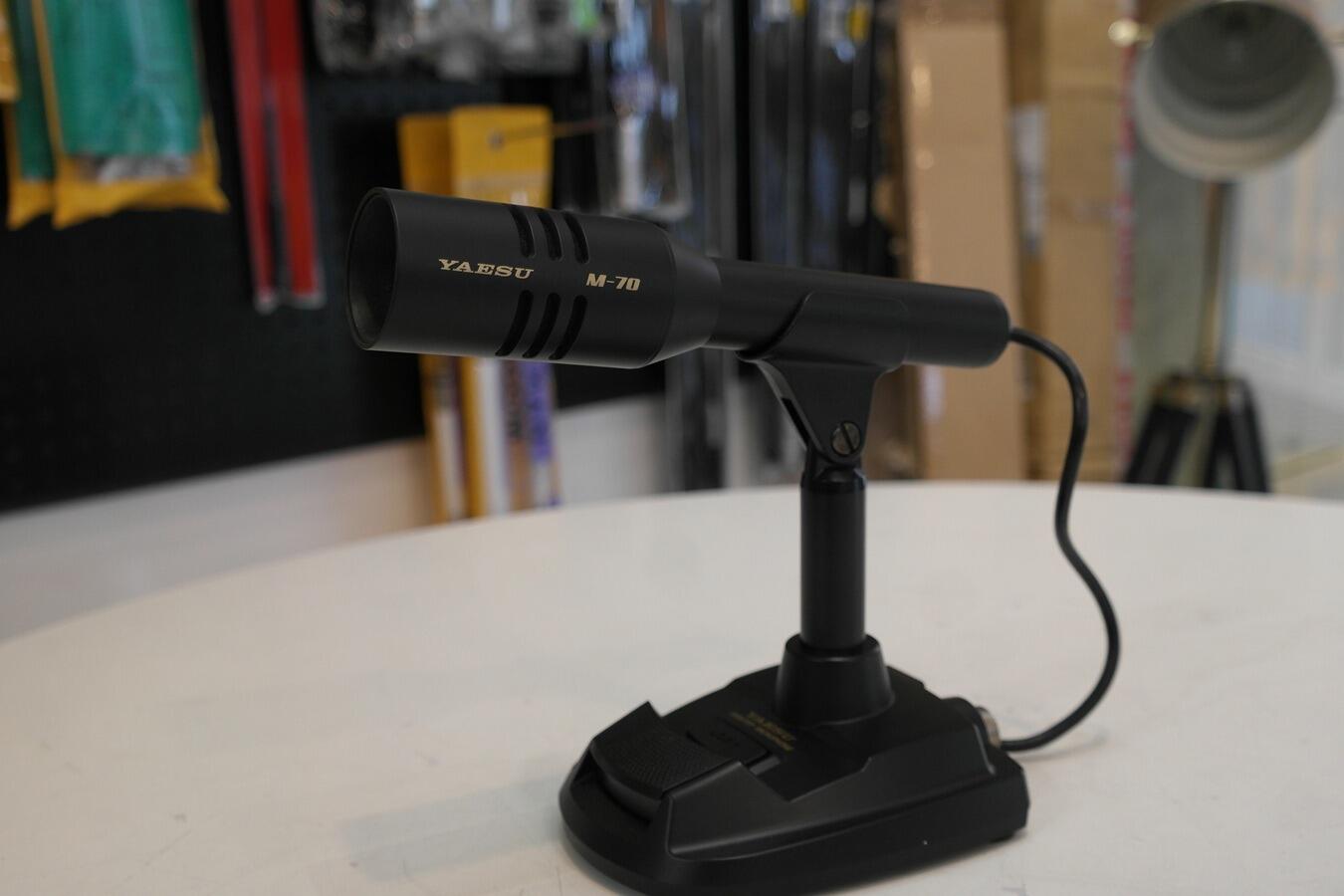 Second Hand Yaesu M-70 Desktop Microphone | Radioworld UK