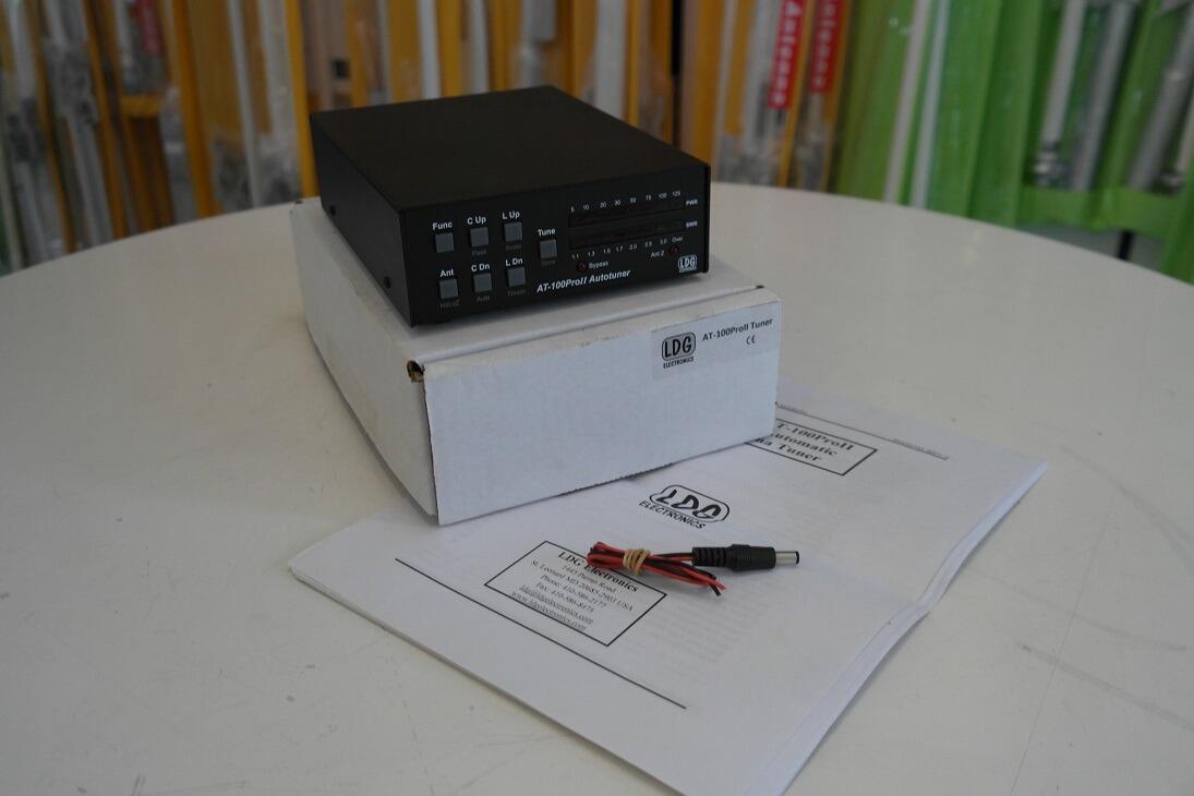 HamGeek ATU-100 Pro + Tuner d'antenne automatique