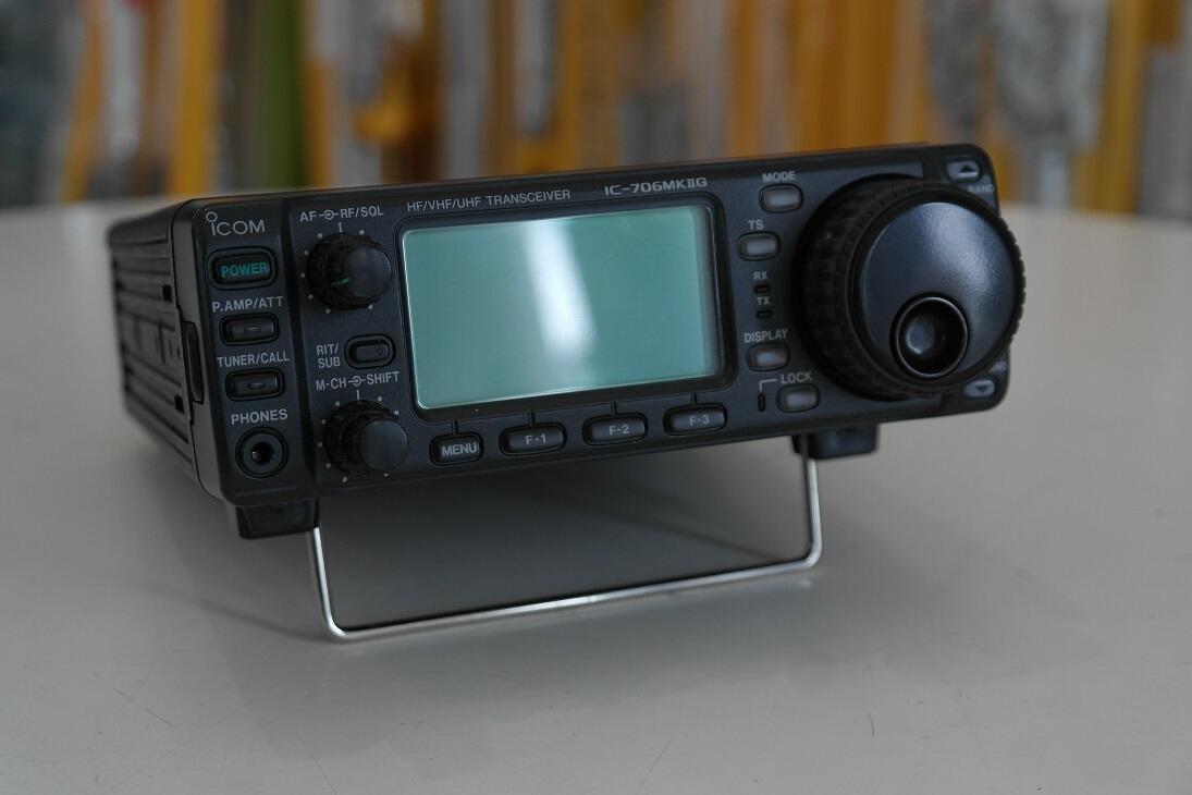 アイコムIC-706 圧倒する