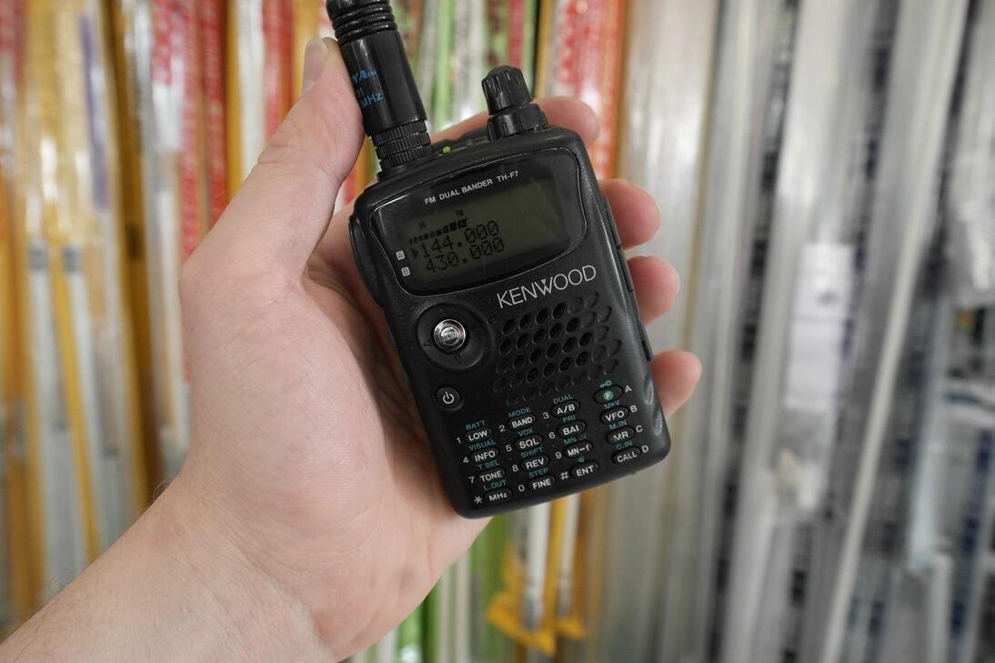 KENWOODデュアルバンダーTH-F7 KENWOOD TH-F7 デュアルバンダー