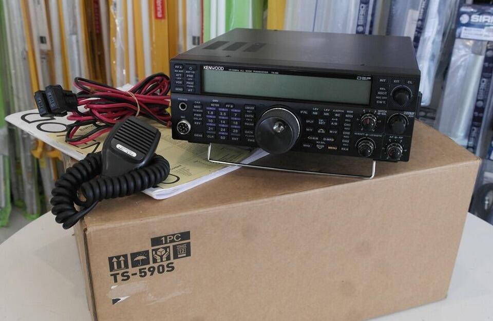 Second hand kenwood ts-590s hf transceiver 9