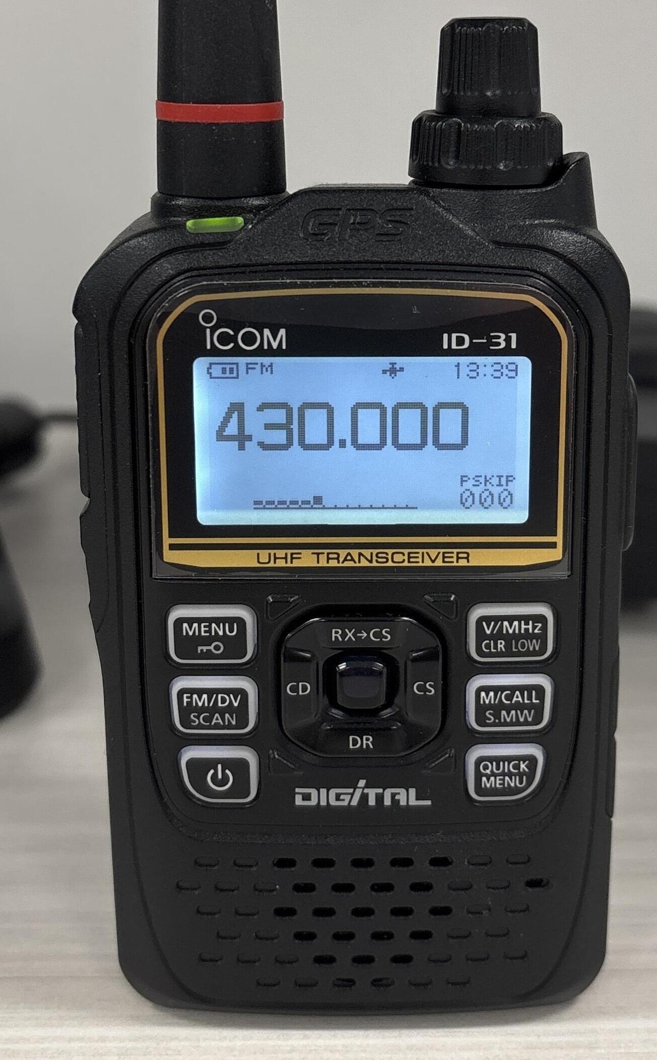 Second Hand Icom ID31 Plus UHF D Star Handheld Transceiver Radioworld