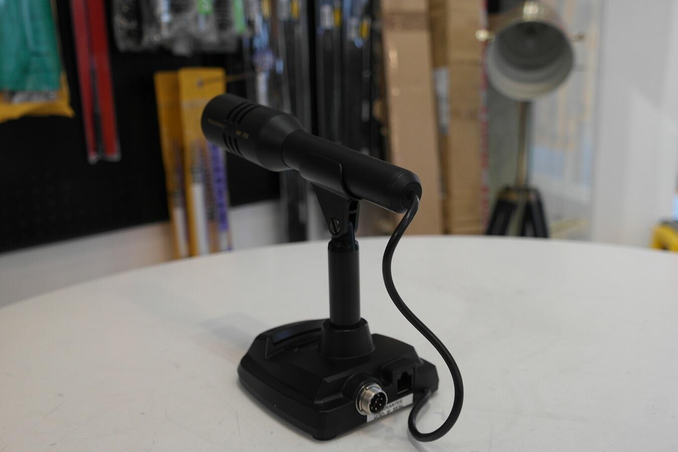 Second Hand Yaesu M-70 Desktop Microphone | Radioworld UK