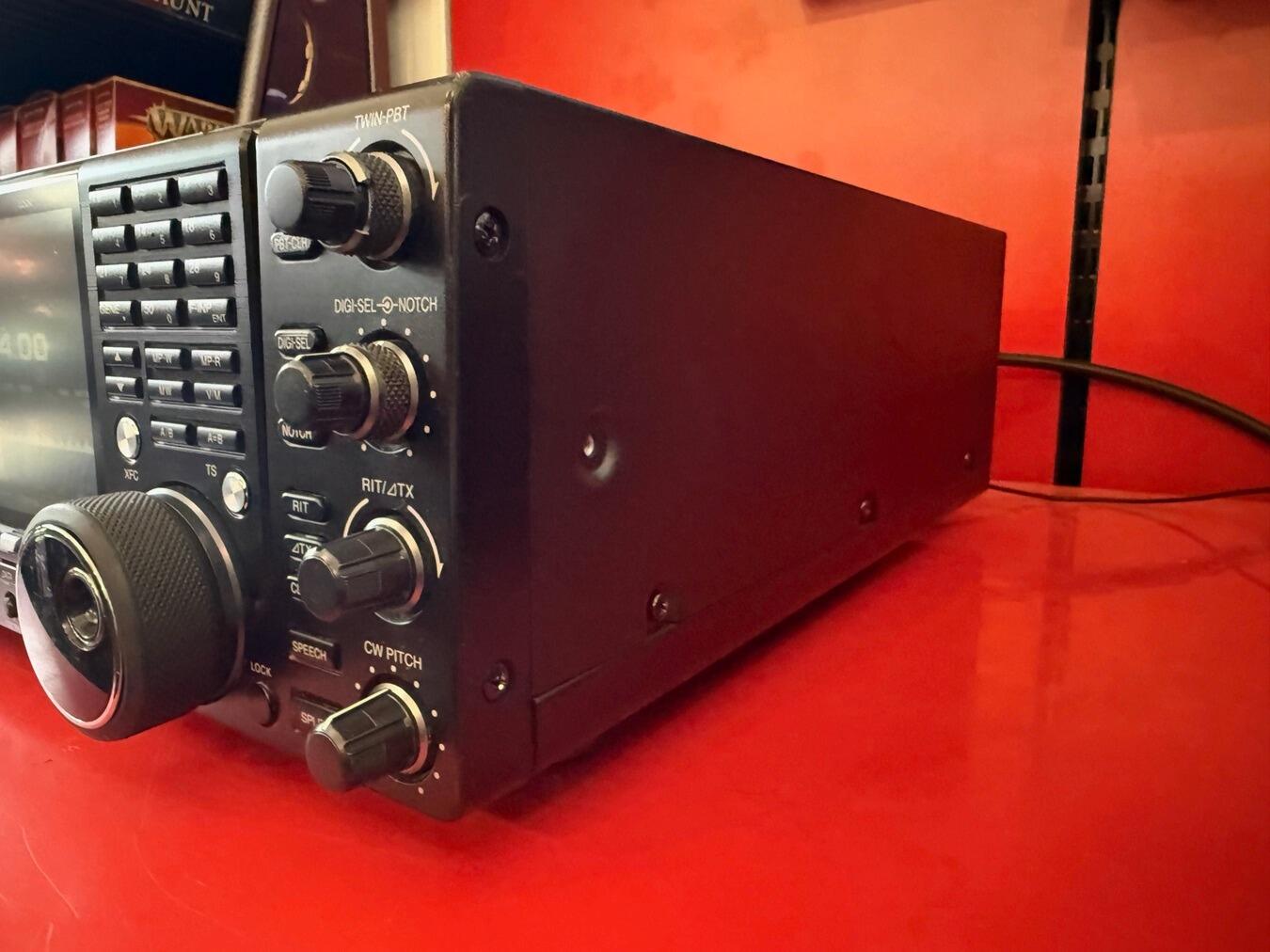 Second Hand Icom IC‑7700 HF Base Station Transceiver – 200W