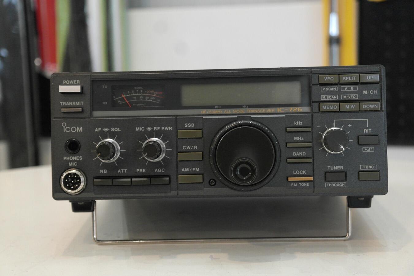 ICOM IC-726 HFトランシーバー Second Hand Icom IC-726 HF Transceiver with 50MHz - RW UK