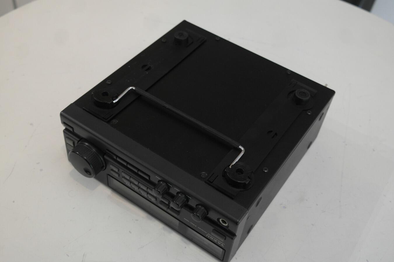 Yaesu FRG-100 installed in radio listening setup