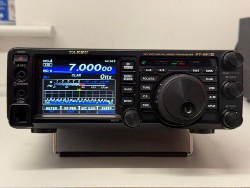 Second Hand Yaesu FT-818ND QRP Portable Multimode Transceiver
