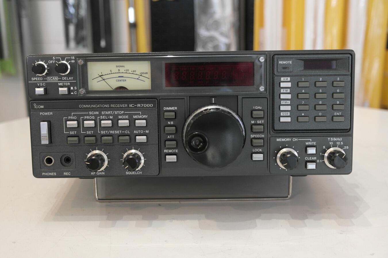 Second Hand Icom IC-R7000 Communications Receiver with HF