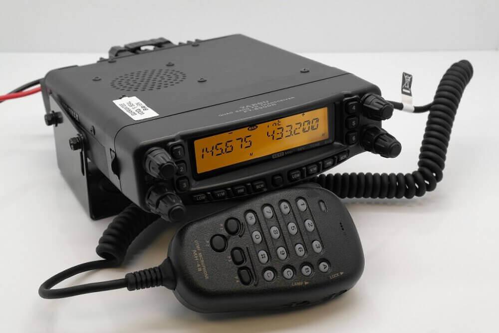 USED VHF/UHF TRANSCEIVERS