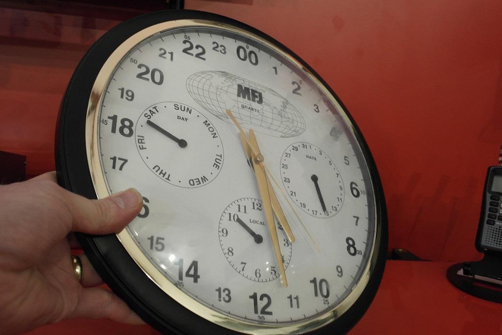 Second Hand MFJ125 Quartz 2412 Hour Wall Clock RW Online