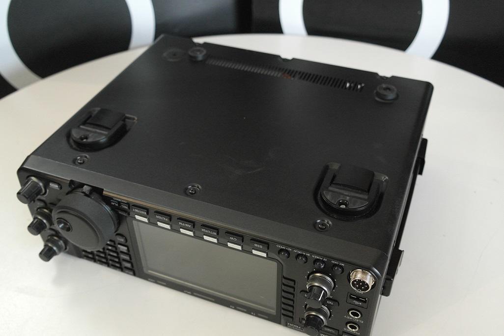 Second Hand IC7600 HF Transceiver with Band Scope Radioworld UK