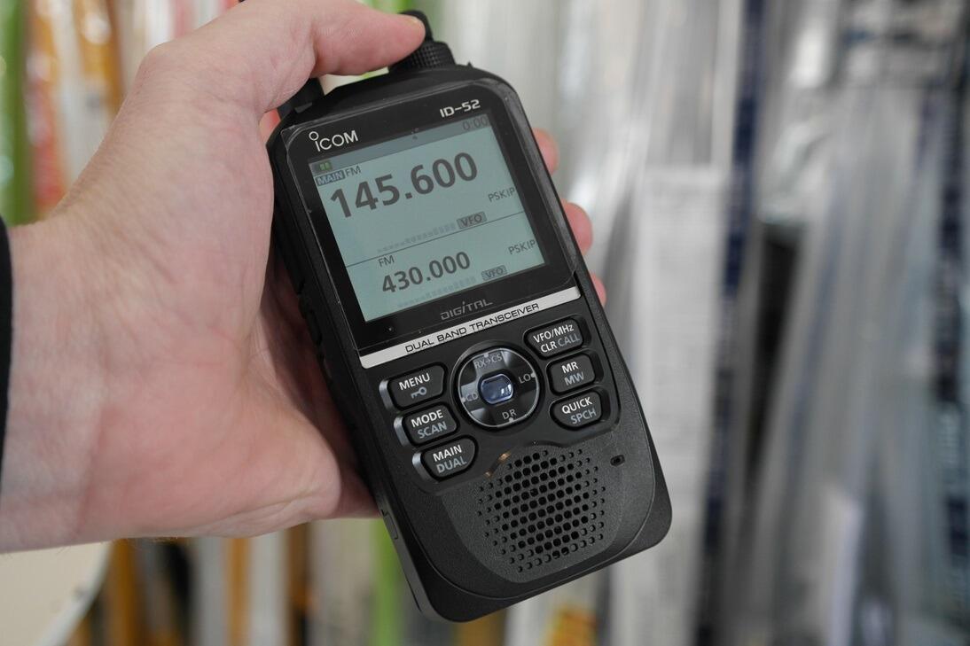 Second Hand Icom ID-52E D-STAR Digital Handheld Transceiver