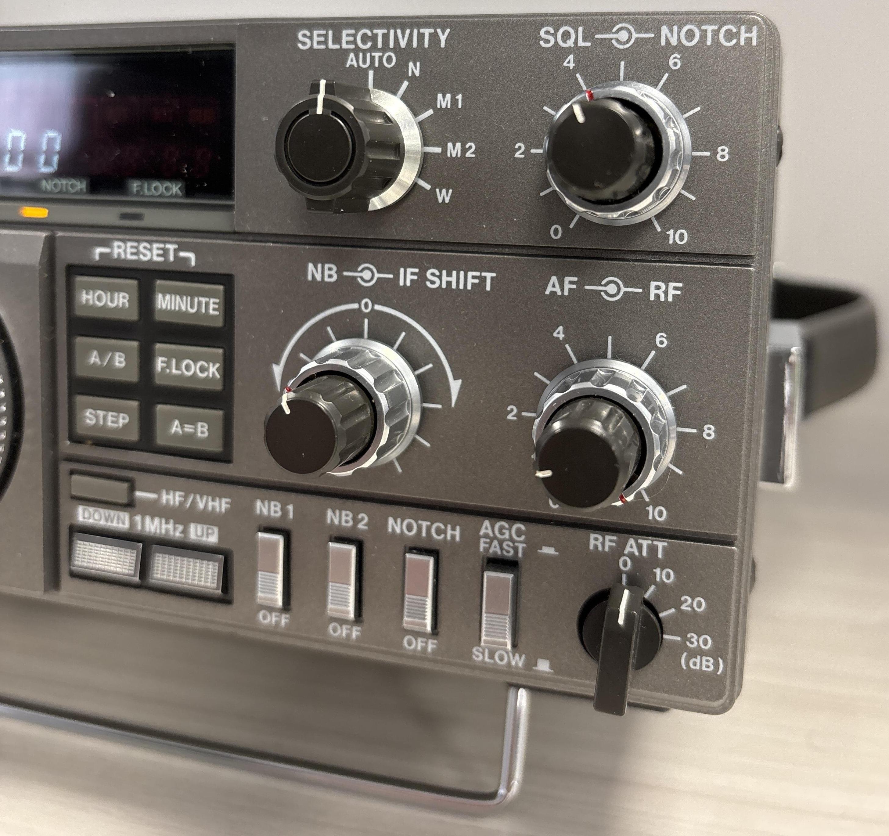 Second Hand Kenwood R-5000 Communications Receiver Second Hand Kenwood R-5000 Communications Receiver