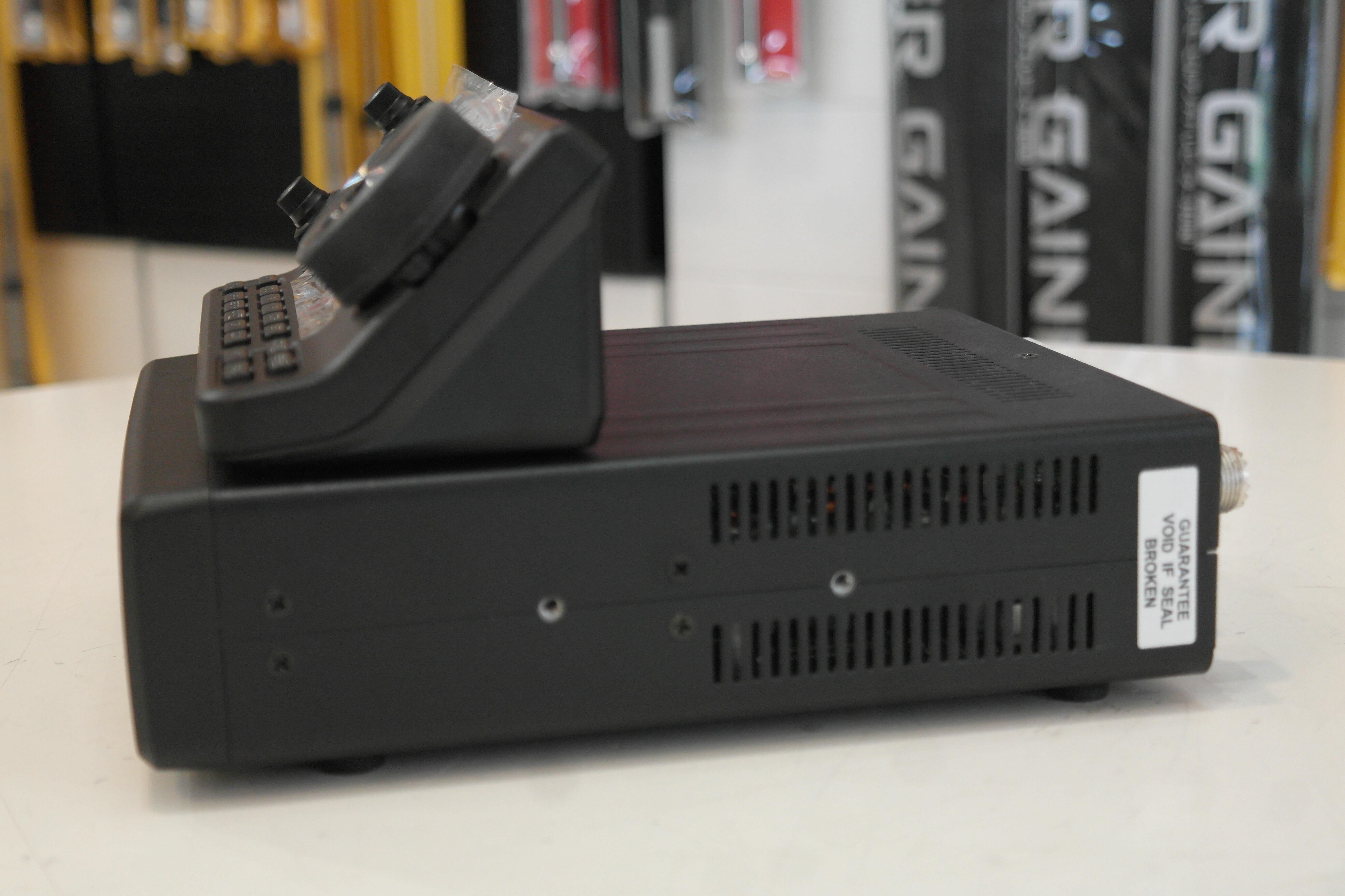 【未使用品】ICOM IC-7100 HF/VHF/UHF トランシーバー Second Hand Icom IC-7100 HF/VHF/UHF All Mode Transceiver