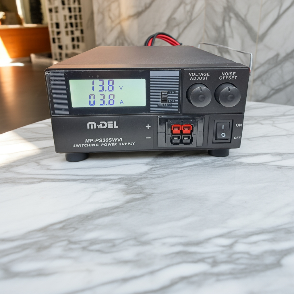 13.8V adjustable DC PSU with volt/amp meters