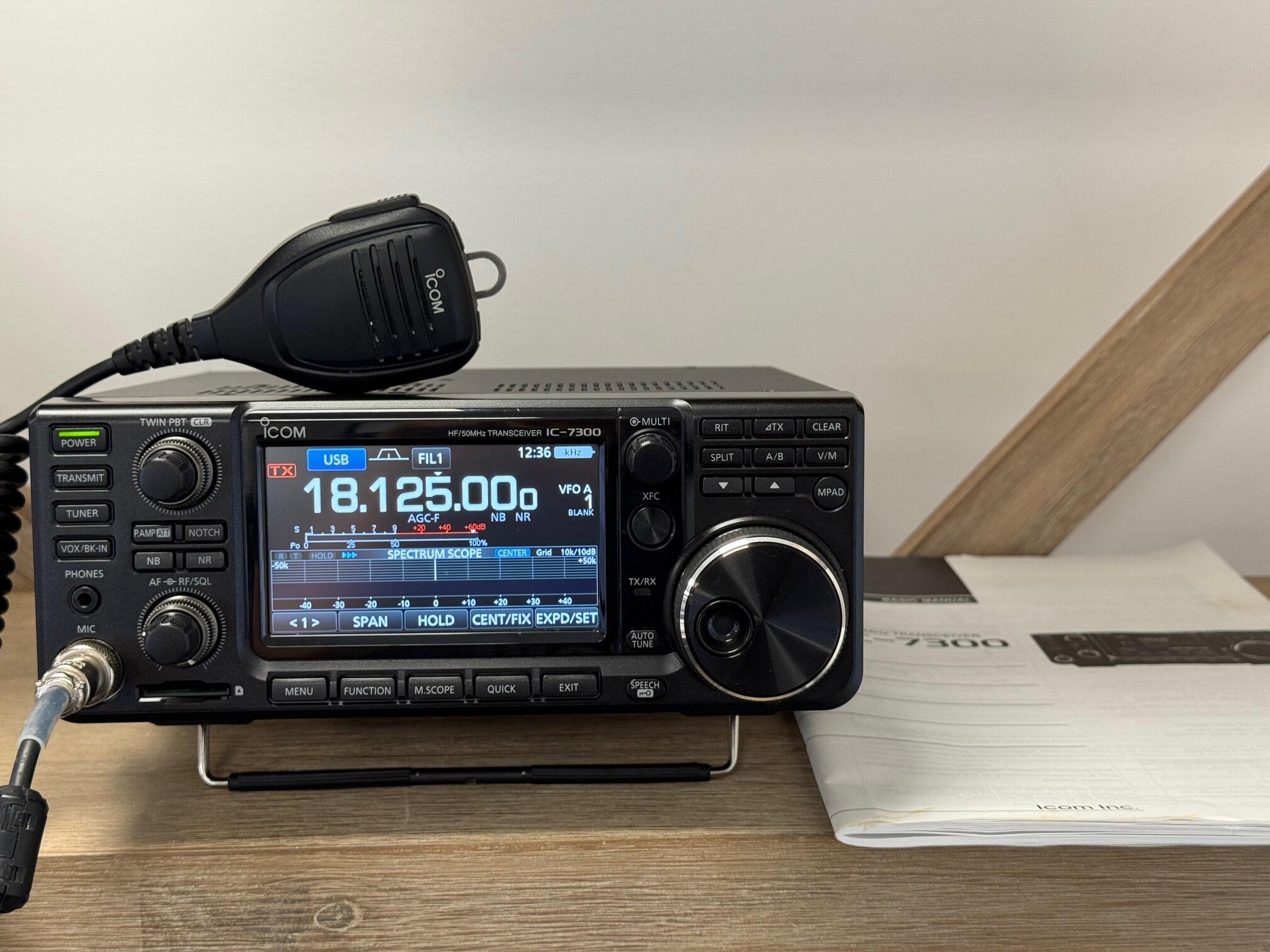 Used Icom IC-7300 HF/50MHz SDR Transceiver | Radioworld UK