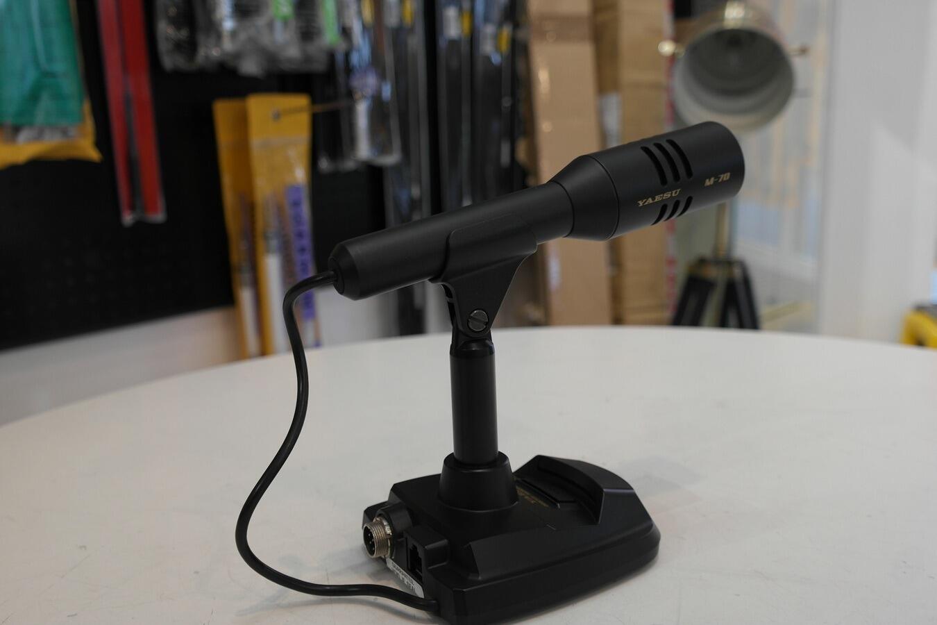 Second Hand Yaesu M-70 Desktop Microphone | Radioworld UK