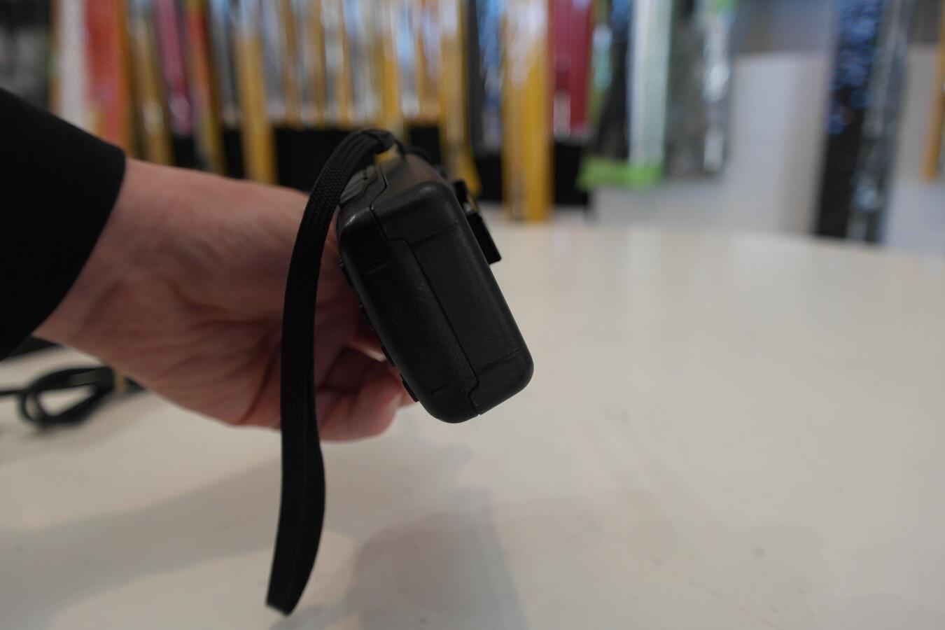 Kenwood TH-F7E rear battery and casing condition