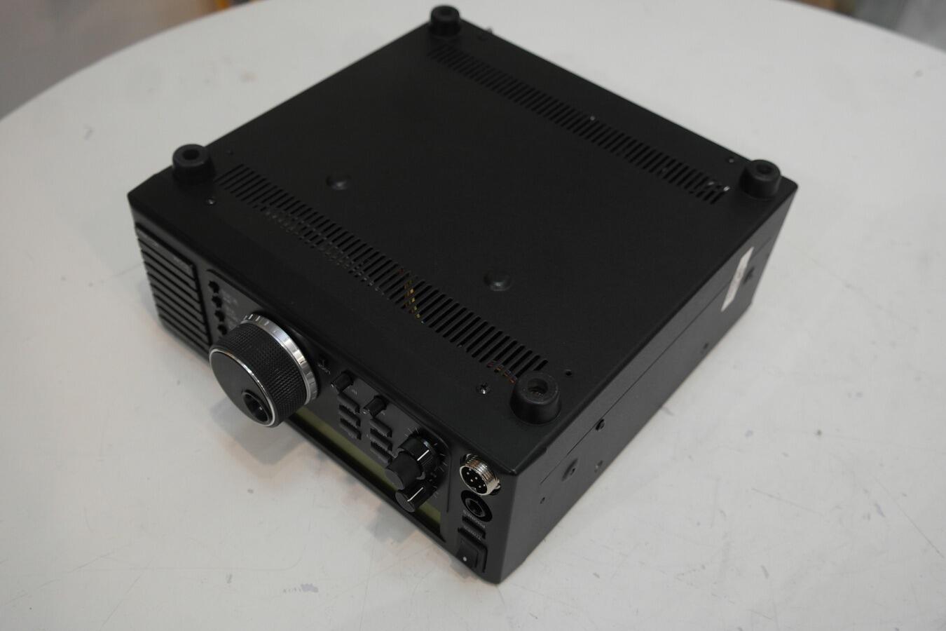 Second hand Icom IC-707 desktop HF radio