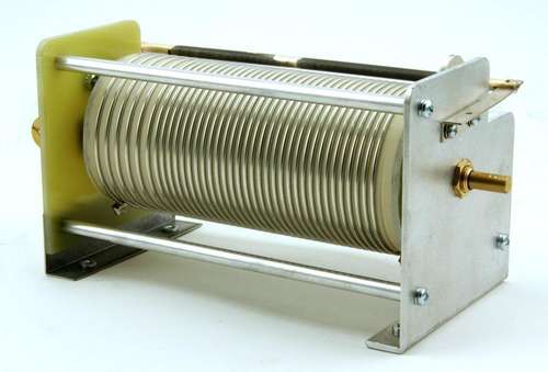 Palstar RI-28 roller inductor is a high-quality variable inductor commonly used in amateur radio equipment.